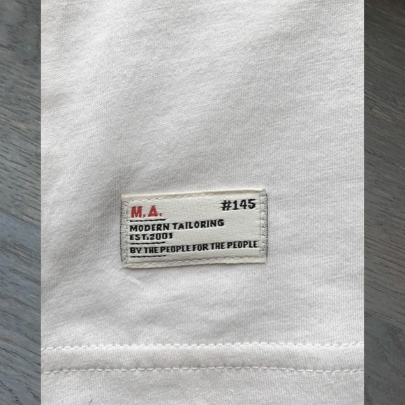 Marshall Artist | Men's Modern Floral Graphic T-shirt - Picture 5 of 9